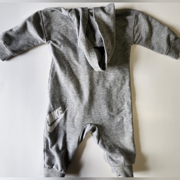 6 Months Nike One Piece Outfit - Picture 5 of 6